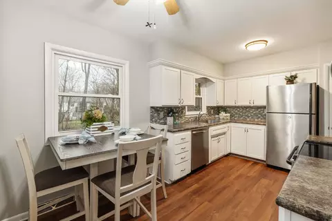 Kitchen - 3103 15 Street A, Moline, IL 61265 photo 4 of 6