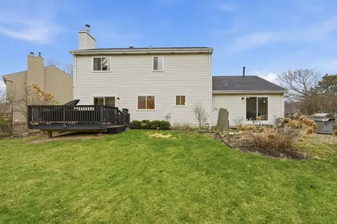 Exterior - 830 Longwood Dr, Algonquin, IL 60102 photo 5 of 6