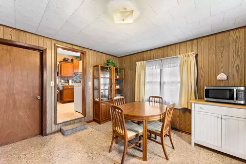 Dining - 313 1st Ave, Silvis, IL 61282 photo 1 of 2