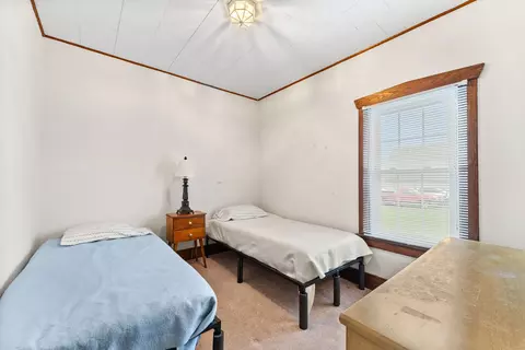 Bedroom - 313 1st Ave, Silvis, IL 61282 photo 2 of 3