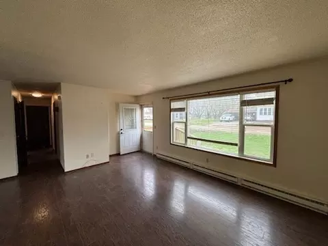 Living - 402 NE 2nd Ave, Galva, IL 61434 photo 3 of 4