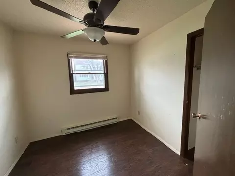Bedroom - 402 NE 2nd Ave, Galva, IL 61434 photo 7 of 9