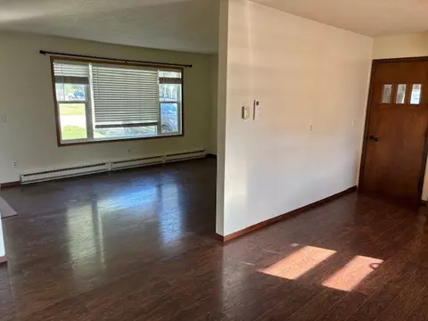 Living - 402 NE 2nd Ave, Galva, IL 61434 photo 4 of 5