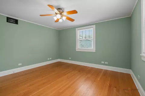 Bedroom - 405 Voltz Rd, Northbrook, IL 60062 photo 3 of 5
