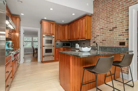 Kitchen - 405 Voltz Rd, Northbrook, IL 60062 photo 1 of 4