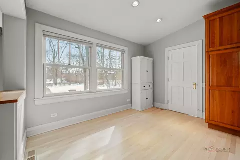 Entry Way - 405 Voltz Rd, Northbrook, IL 60062 photo 2 of 2