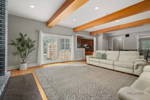 Living - 405 Voltz Rd, Northbrook, IL 60062 photo 4 of 4
