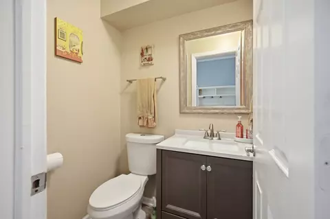 Bath - 437 Maple Dr, Wheeling, IL 60090 photo 3 of 3