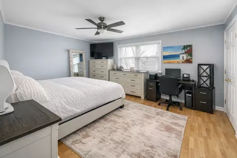 Bedroom - 437 Maple Dr, Wheeling, IL 60090 photo 2 of 6