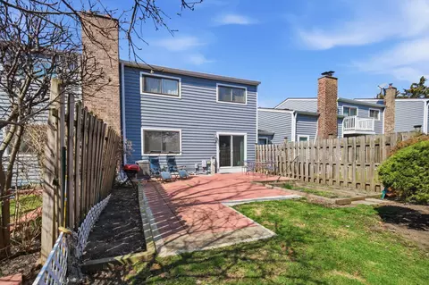 Exterior - 437 Maple Dr, Wheeling, IL 60090 photo 2 of 4