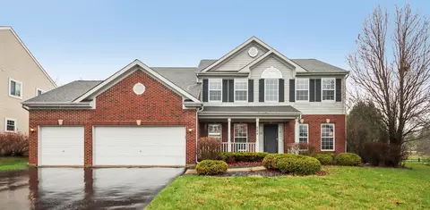 224 Cross Creek Ln, Lindenhurst, IL 60046