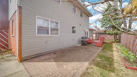Exterior - 17525 Maple Ave, Lansing, IL 60438 photo 3 of 4
