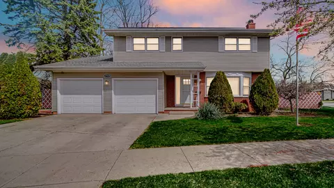 Exterior - 17525 Maple Ave, Lansing, IL 60438 photo 2 of 4