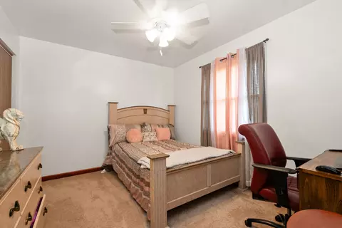 Bedroom - 928 E 153rd St, Phoenix, IL 60426 photo 1 of 3