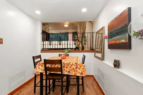 Dining - 928 E 153rd St, Phoenix, IL 60426 photo 2 of 2