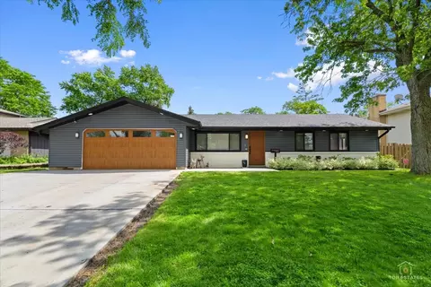 823 Georgean Ln, Schaumburg, IL 60193