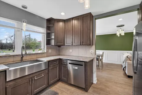 Kitchen - 11038 S Eberhart Ave, Chicago, IL 60628 photo 5 of 6