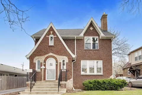 403 S Wille St, Mount Prospect, IL 60056