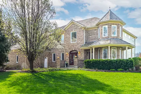 38868 N Oakcrest Ln, Wadsworth, IL 60083