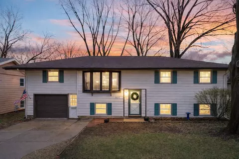 1217 Searle Dr, Normal, IL 61761