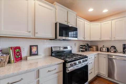 Kitchen - 3138 Butterfly Dr, Normal, IL 61761 photo 4 of 6