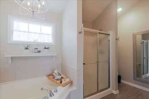 Bath - 3138 Butterfly Dr, Normal, IL 61761 photo 2 of 4