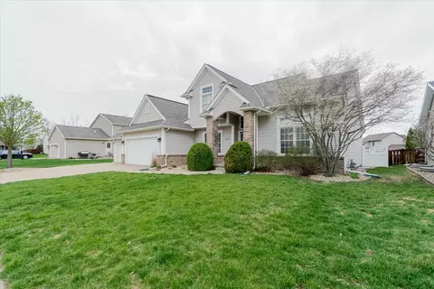 Exterior - 3138 Butterfly Dr, Normal, IL 61761 photo 8 of 8