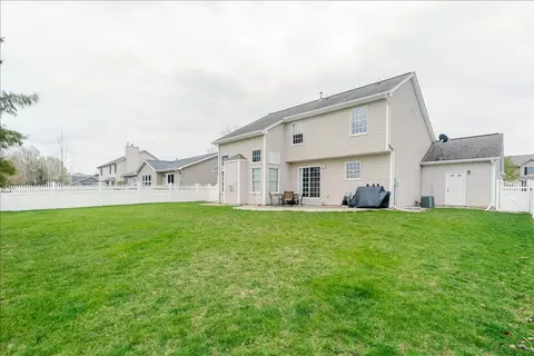 Exterior - 3138 Butterfly Dr, Normal, IL 61761 photo 4 of 8