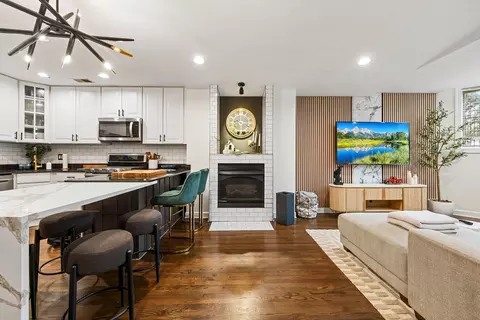 2625 N Ashland Ave #1B, Chicago, IL 60614