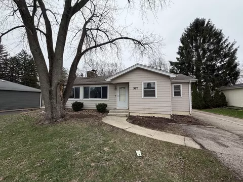 28 W567 Forestview Ave, Warrenville, IL 60555