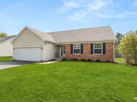 2772 Cranston Cir, Yorkville, IL 60560