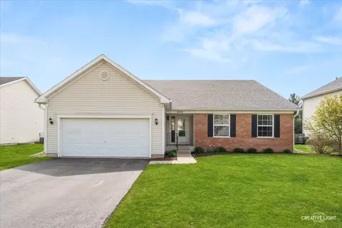 2772 Cranston Cir, Yorkville, IL 60560