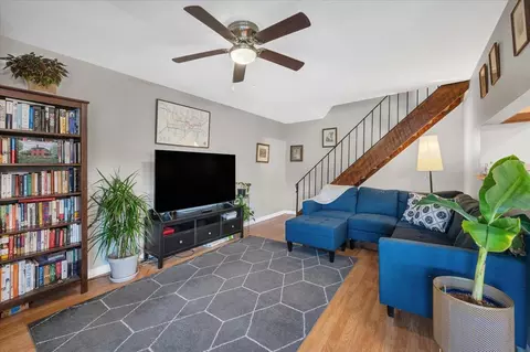 485 James Ct #C, Glendale Heights, IL 60139