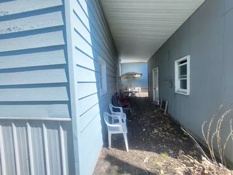 Exterior - 1404 17th Ave, Viola, IL 61486 photo 3 of 6