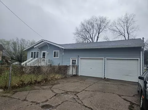 1404 17th Ave, Viola, IL 61486