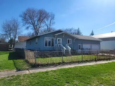 1404 17th Ave, Viola, IL 61486