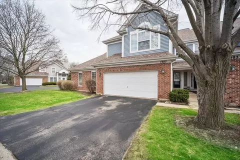1987 Silver Lake Rd, Arlington Heights, IL 60004