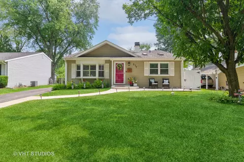 579 Lowden Ave, Glen Ellyn, IL 60137