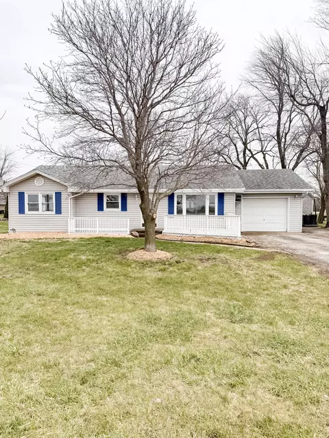 2308 N 2010 East Rd, Watseka, IL 60970