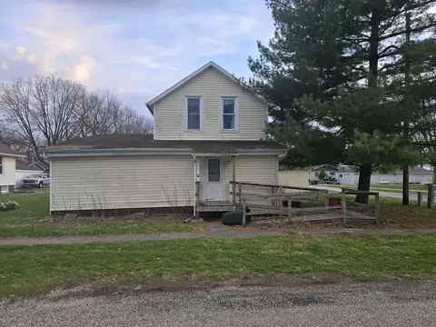 201 E Carlisle St, Mclean, IL 61754