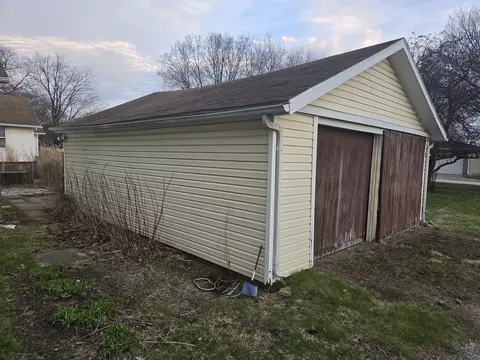 201 E Carlisle St, Mclean, IL 61754 photo 3