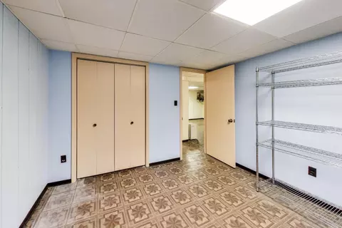 Other - 1021 Warwick Cir S, Hoffman Estates, IL 60169 photo 6 of 12