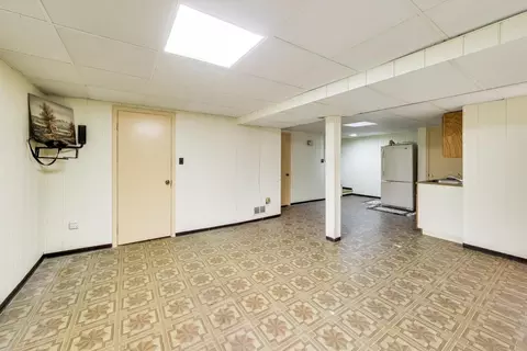 Other - 1021 Warwick Cir S, Hoffman Estates, IL 60169 photo 4 of 12