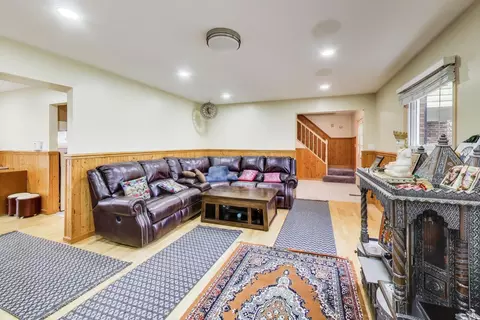 Living - 1021 Warwick Cir S, Hoffman Estates, IL 60169 photo 1 of 3