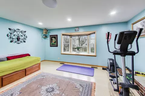 Other - 1021 Warwick Cir S, Hoffman Estates, IL 60169 photo 1 of 12