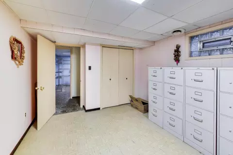 Other - 1021 Warwick Cir S, Hoffman Estates, IL 60169 photo 8 of 12