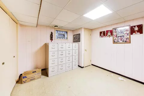 Other - 1021 Warwick Cir S, Hoffman Estates, IL 60169 photo 7 of 12