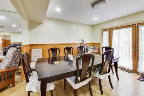 Dining - 1021 Warwick Cir S, Hoffman Estates, IL 60169 photo 1 of 4
