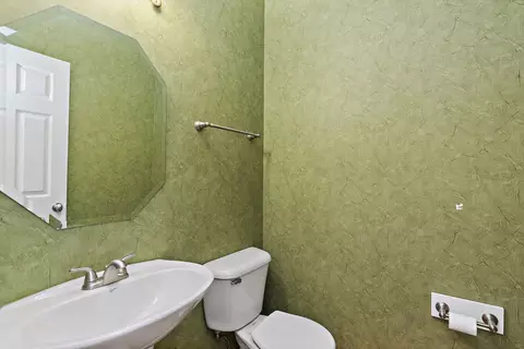 Bath - 3708 Munson St, Plano, IL 60545 photo 1 of 4