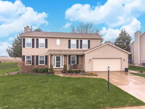 404 Delane Dr, Heyworth, IL 61745
